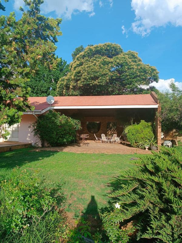 5 Bedroom Property for Sale in Parys Free State